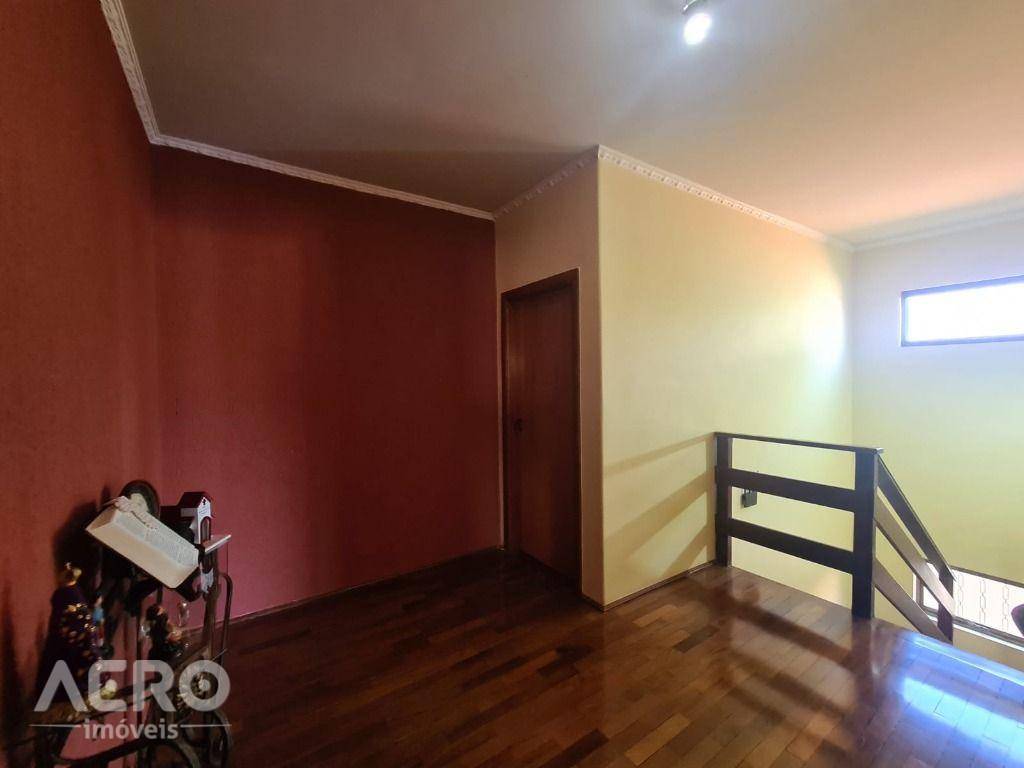 Casa à venda com 3 quartos, 412m² - Foto 9