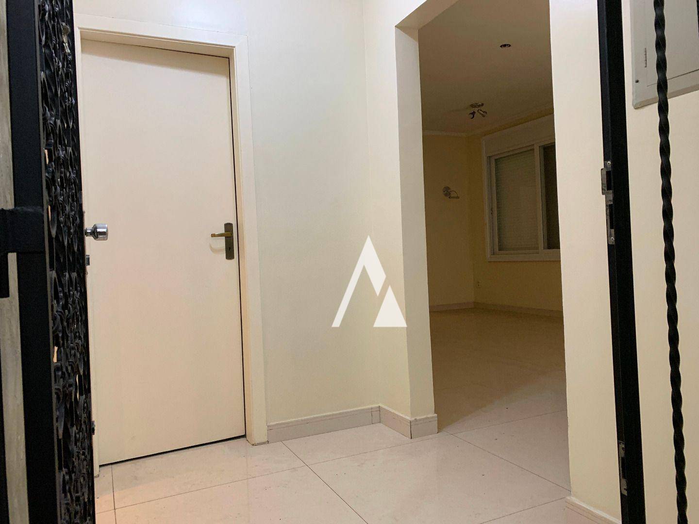 Apartamento à venda com 4 quartos, 252m² - Foto 3