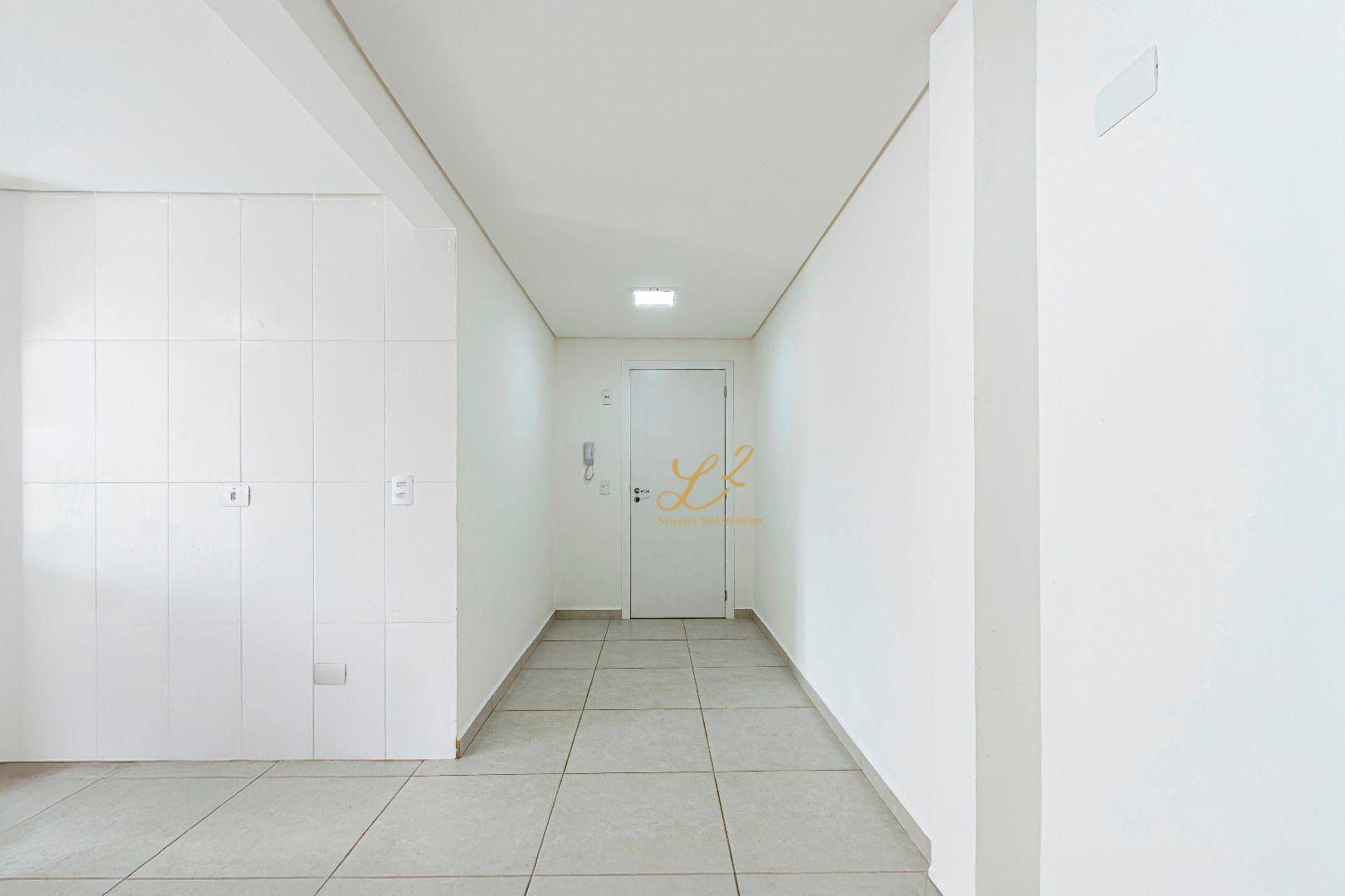 Apartamento para alugar com 2 quartos, 64m² - Foto 13