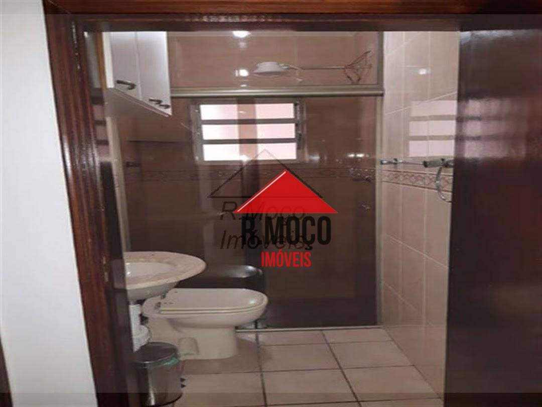 Sobrado à venda com 2 quartos, 216m² - Foto 8