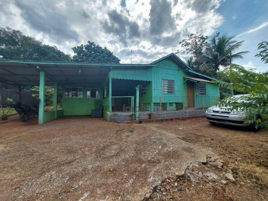 Chácara à venda com 2 quartos, 200m² - Foto 1
