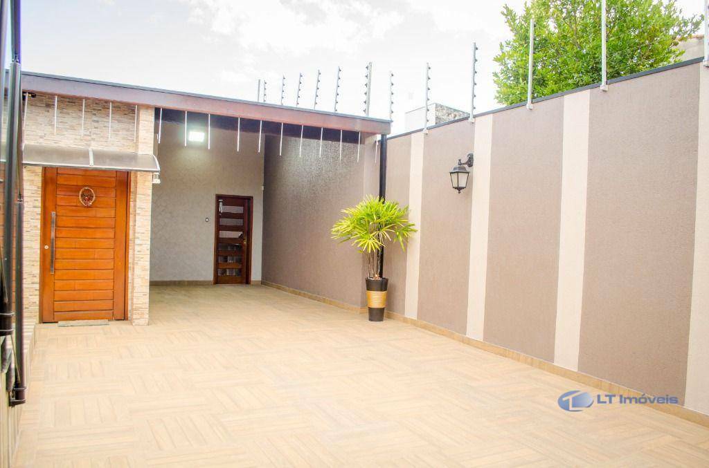 Casa à venda com 4 quartos, 191m² - Foto 4