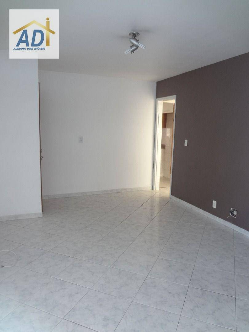 Apartamento para alugar com 2 quartos, 75m² - Foto 13