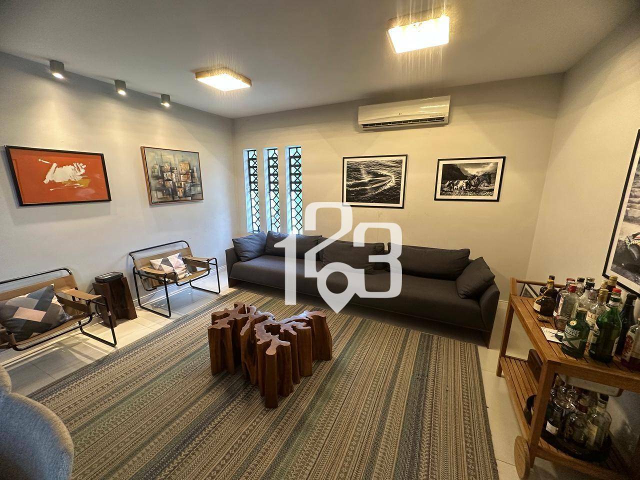 Casa à venda com 3 quartos, 210m² - Foto 8