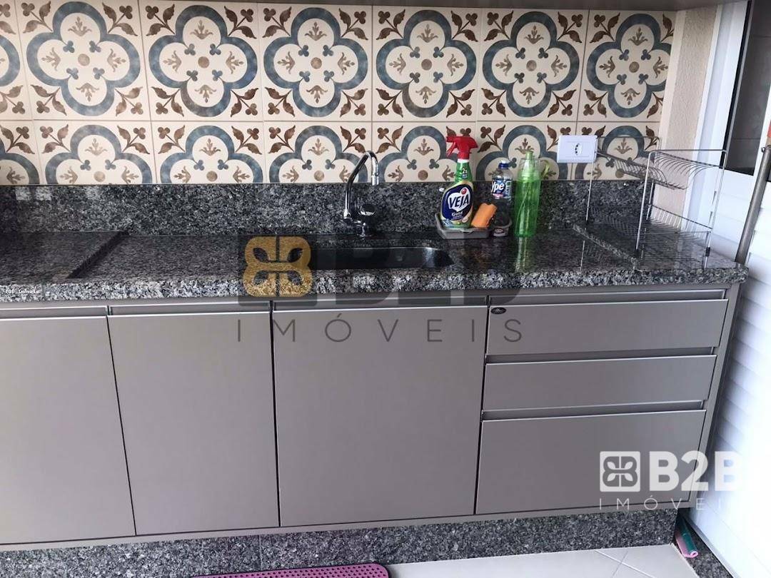 Apartamento à venda com 3 quartos, 81m² - Foto 19