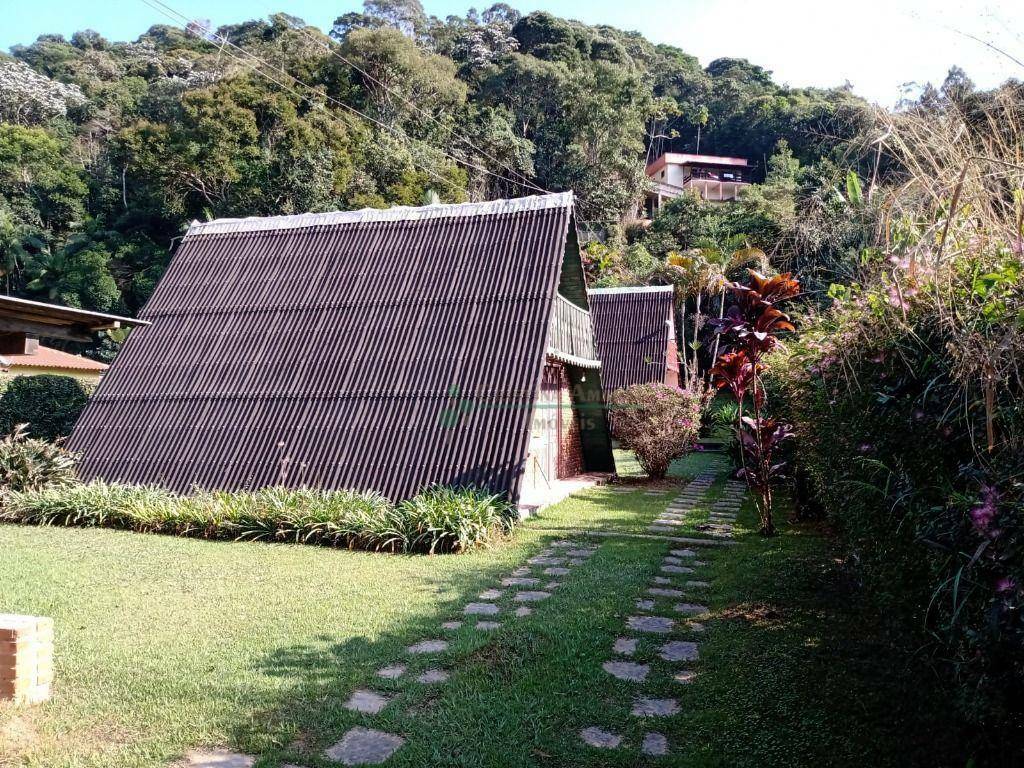 Casa de Condomínio à venda com 1 quarto, 100m² - Foto 1