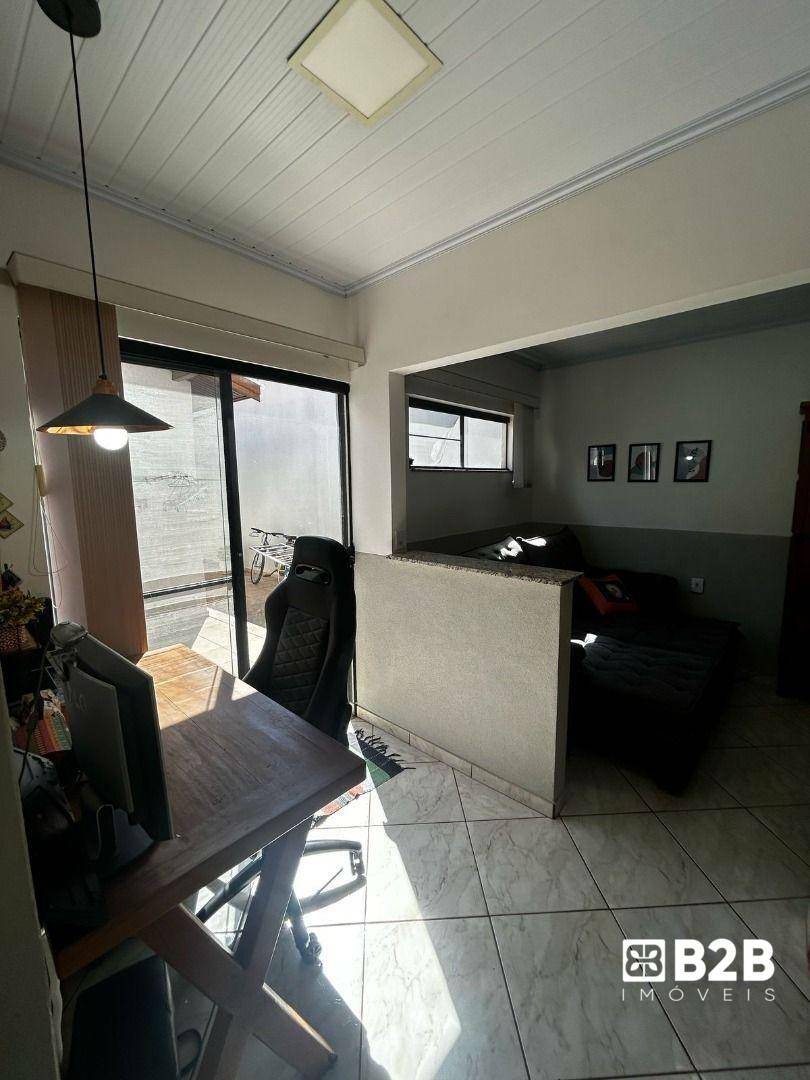 Casa, 3 quartos, 153 m² - Foto 4