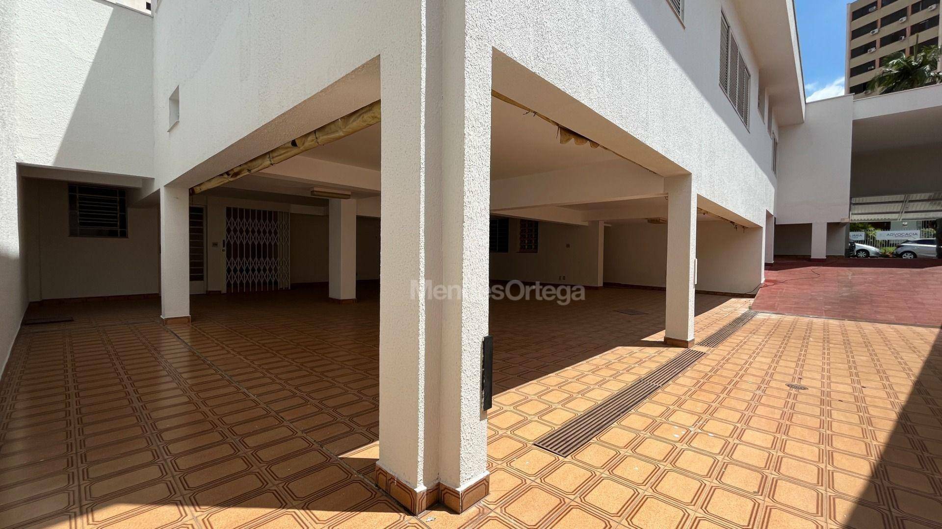 Casa para alugar com 3 quartos, 333m² - Foto 24