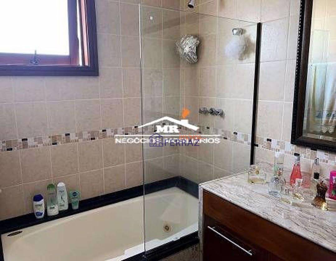 Casa, 4 quartos, 258 m² - Foto 40