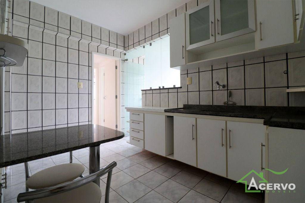 Apartamento à venda com 2 quartos, 97m² - Foto 8