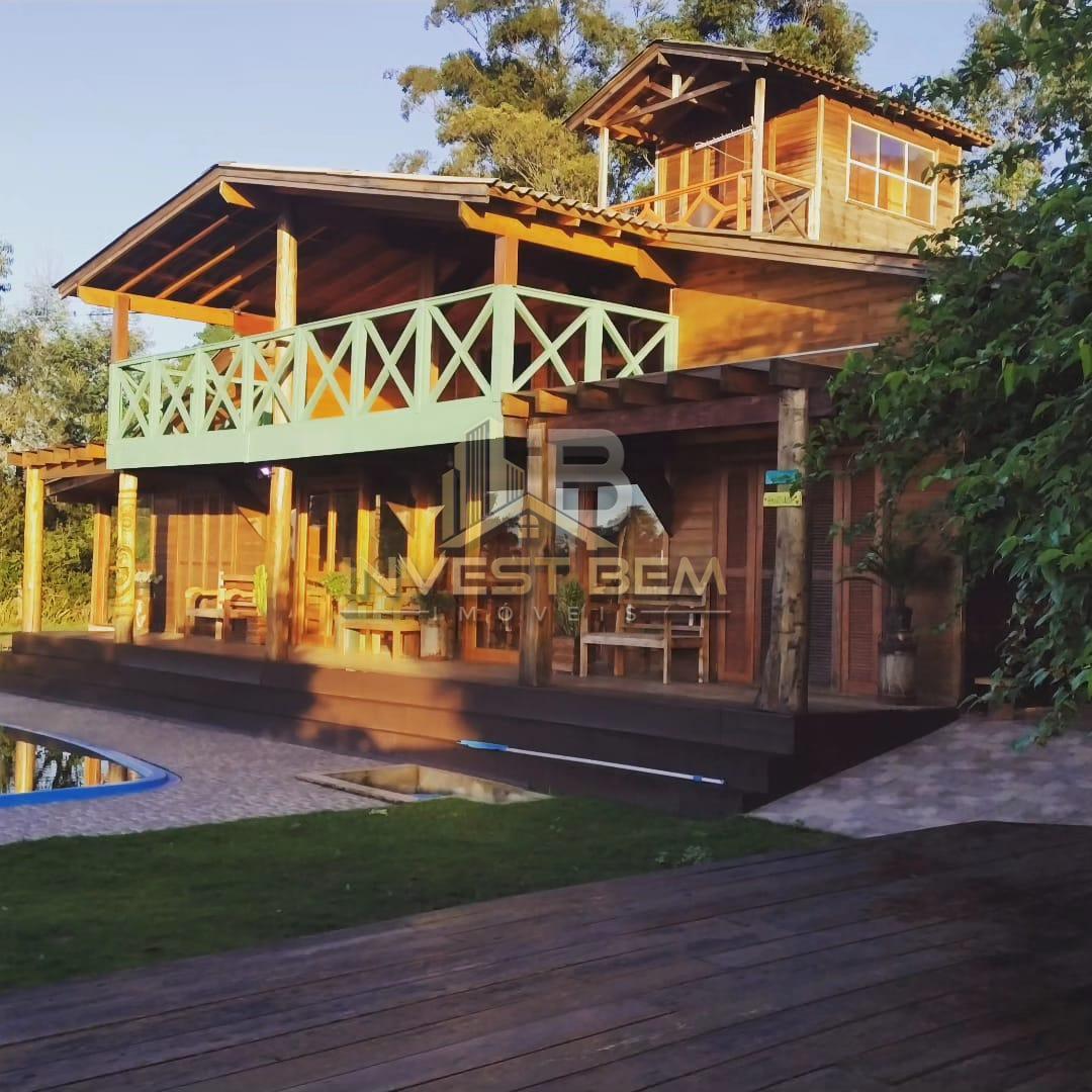 Sítio à venda com 6 quartos, 2m² - Foto 1