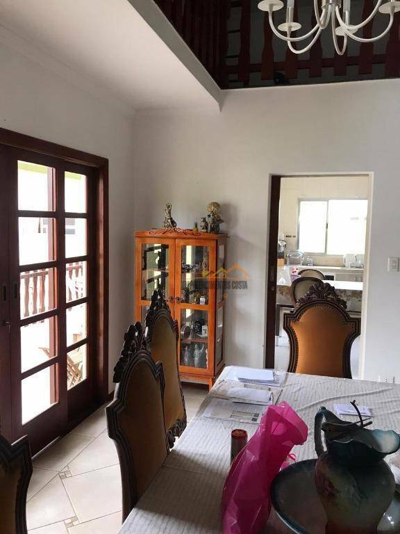 Casa de Condomínio à venda com 4 quartos, 247m² - Foto 6