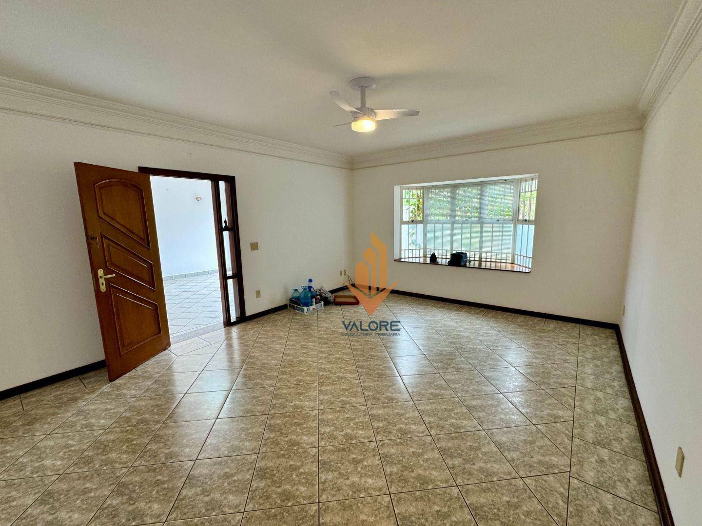 Casa à venda com 4 quartos, 155m² - Foto 4