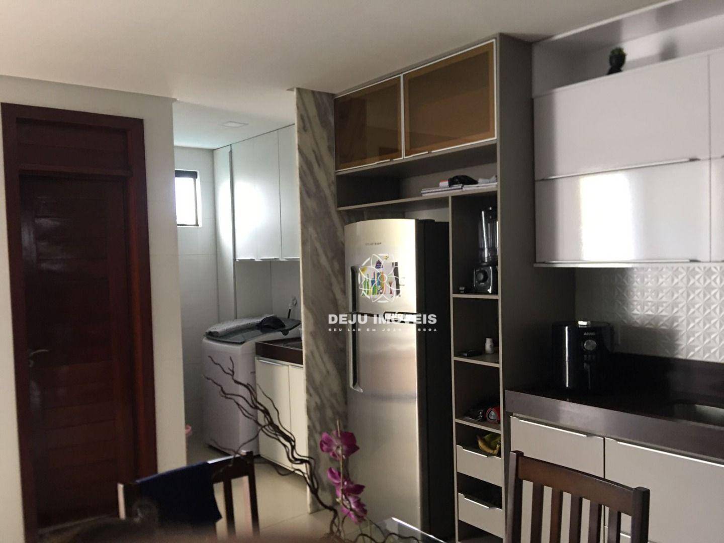 Casa à venda com 4 quartos, 195m² - Foto 14