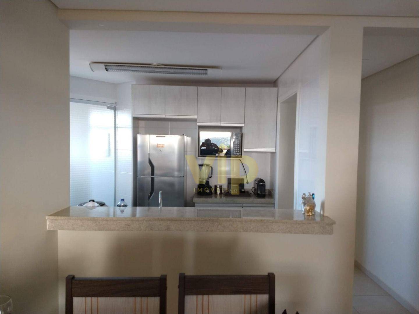 Apartamento à venda com 2 quartos, 75m² - Foto 8