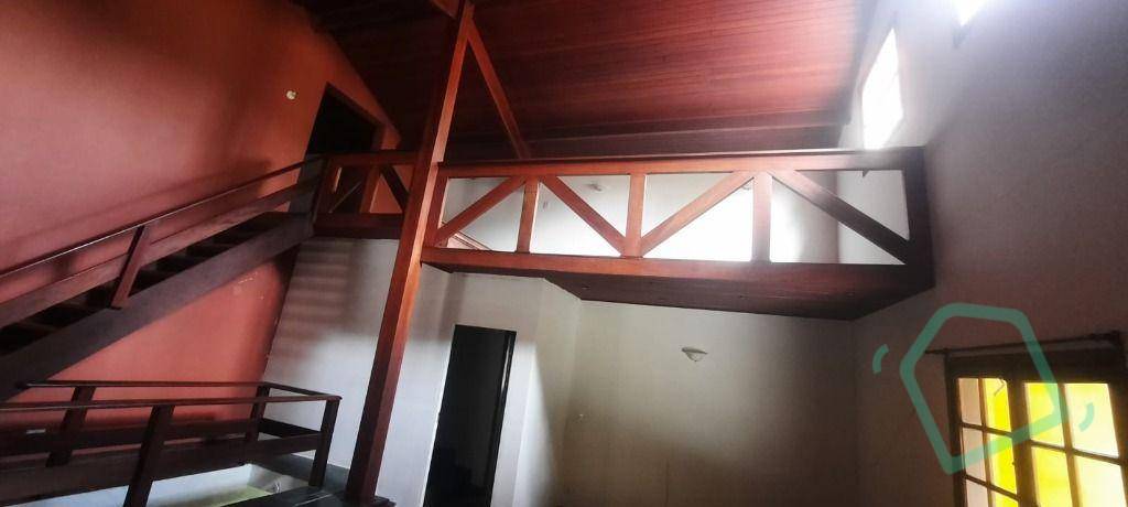 Casa para alugar com 3 quartos, 500m² - Foto 13