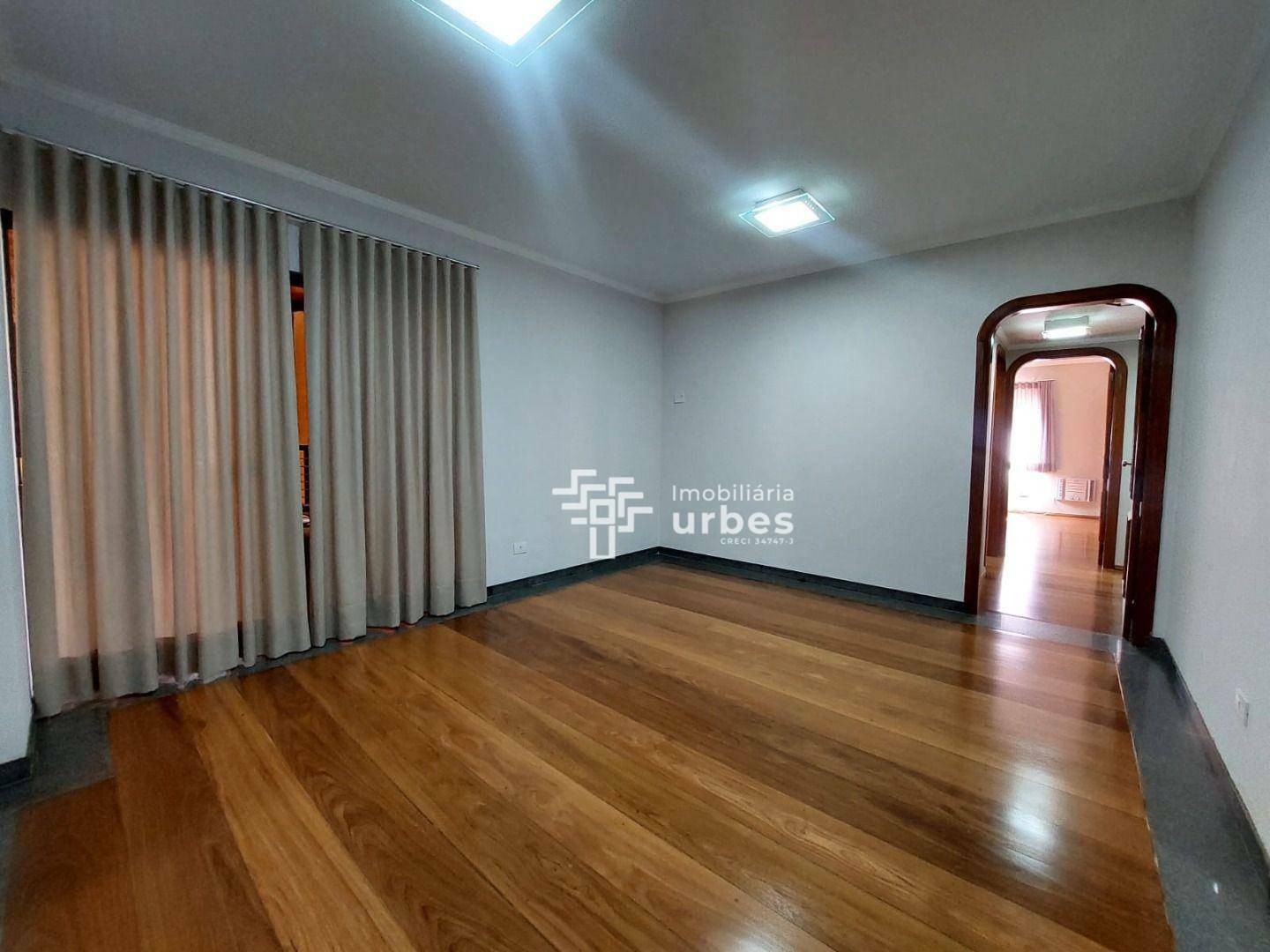 Apartamento para alugar com 4 quartos, 150m² - Foto 8