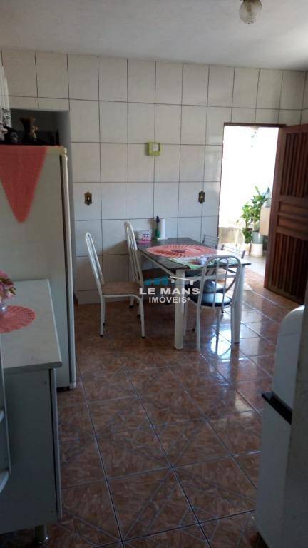 Casa à venda com 2 quartos, 190m² - Foto 5