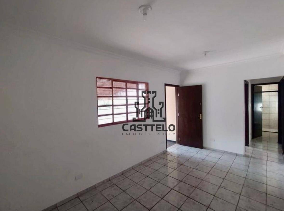 Casa à venda com 3 quartos, 76m² - Foto 3