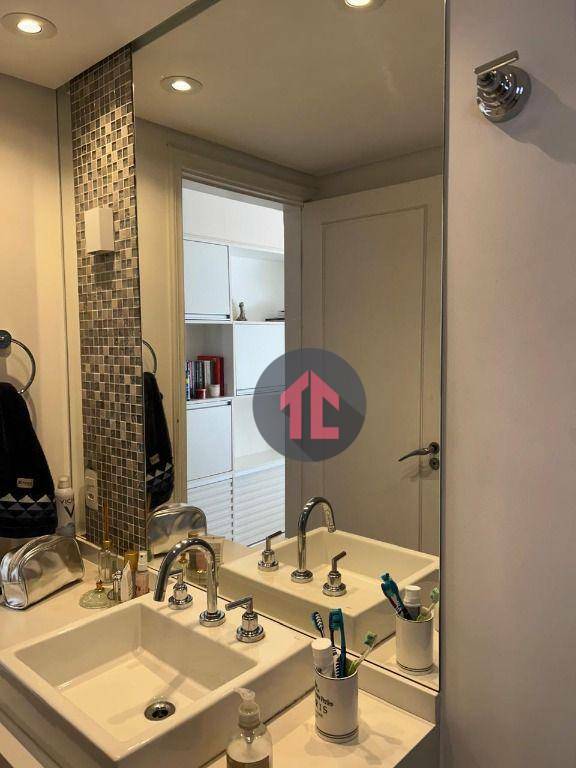 Apartamento à venda com 4 quartos, 181m² - Foto 15