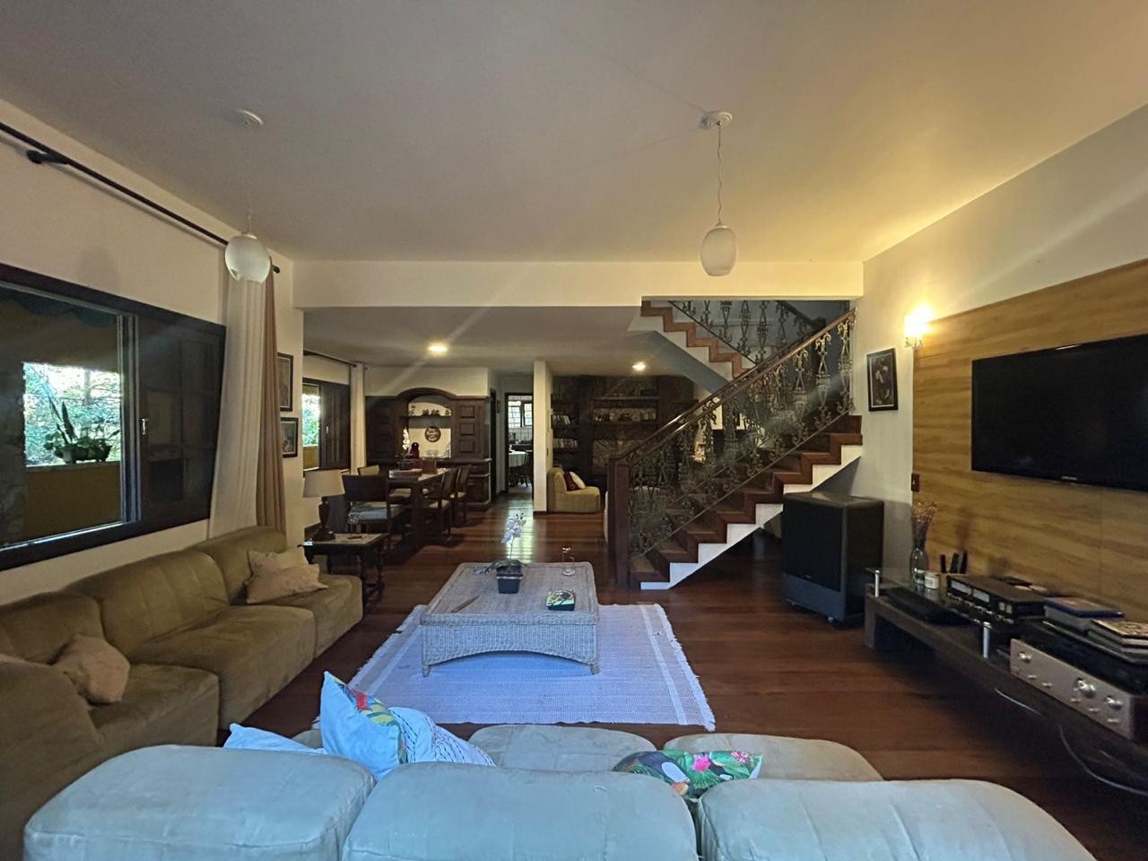 Casa para alugar com 4 quartos, 300m² - Foto 32