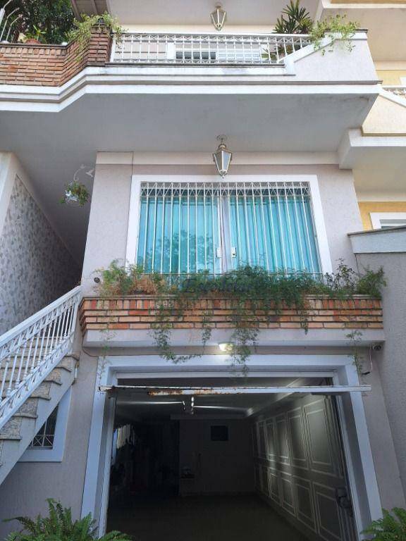 Sobrado à venda com 3 quartos, 206m² - Foto 1