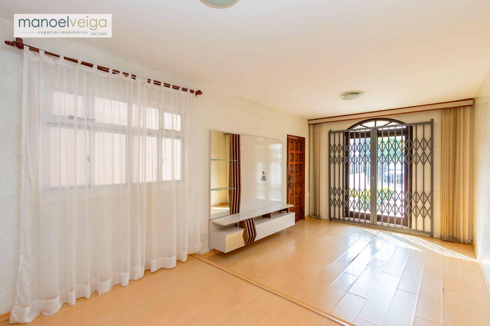 Casa à venda e aluguel com 3 quartos, 110m² - Foto 4