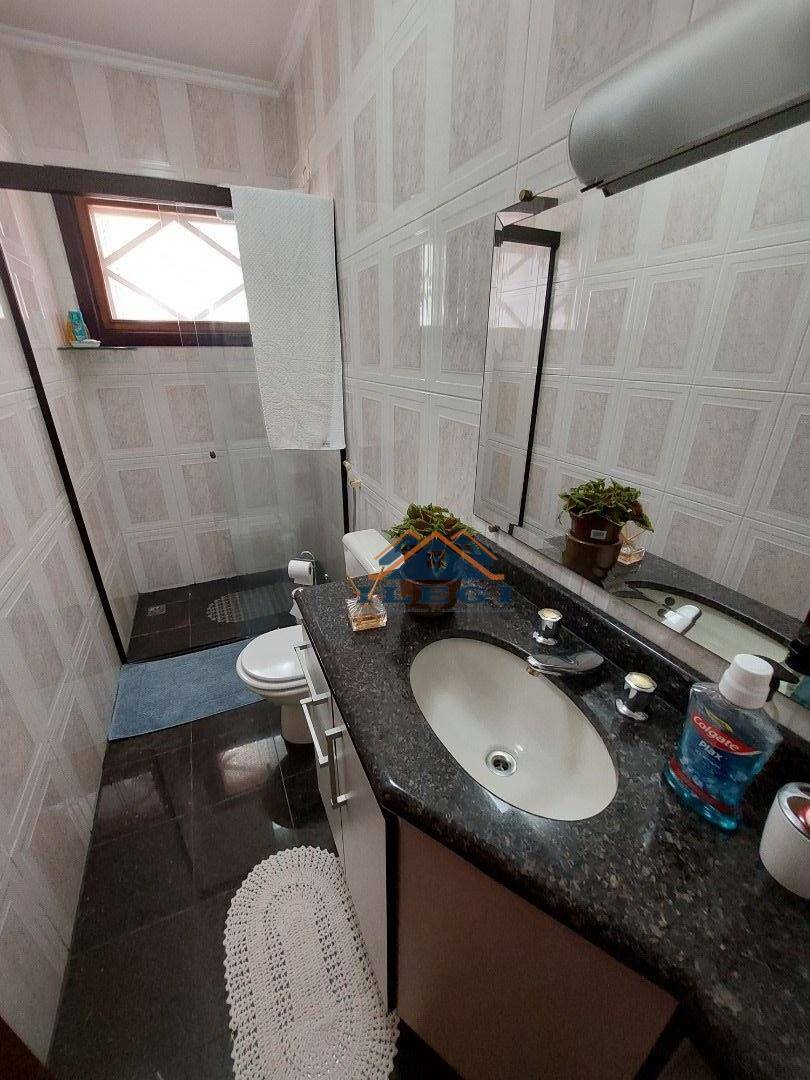 Casa de Condomínio à venda com 4 quartos, 385m² - Foto 48