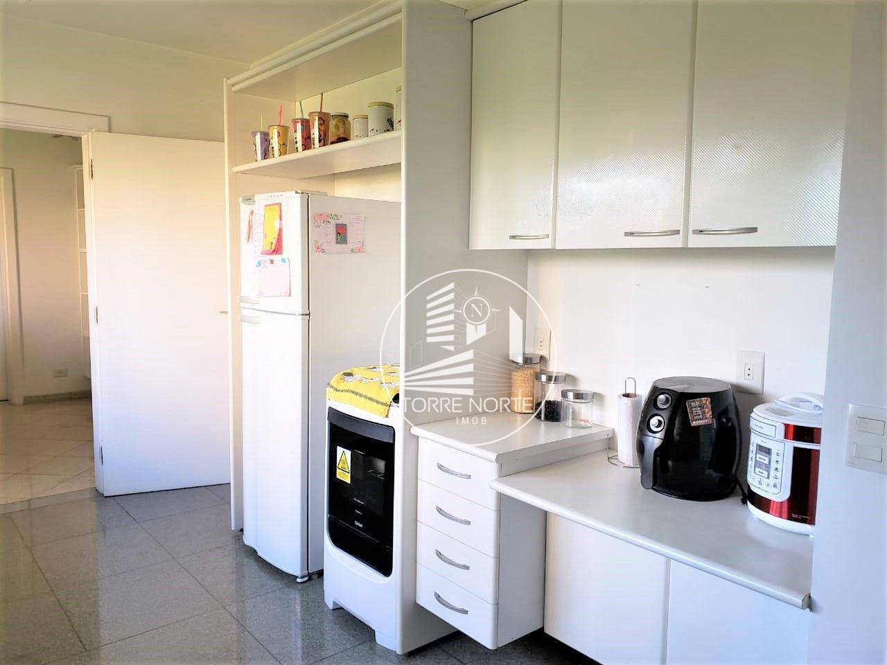 Apartamento à venda com 4 quartos, 320m² - Foto 13