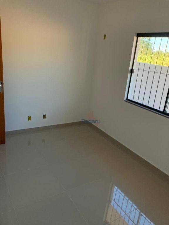 Casa à venda com 3 quartos, 100m² - Foto 8