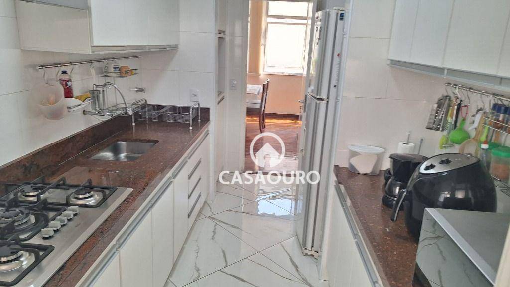 Apartamento à venda com 4 quartos, 160m² - Foto 19