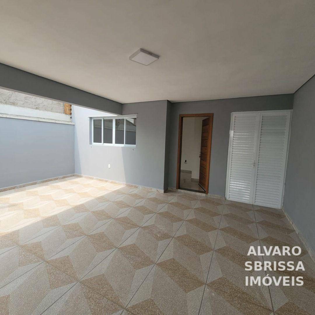 Casa à venda com 3 quartos, 114m² - Foto 4