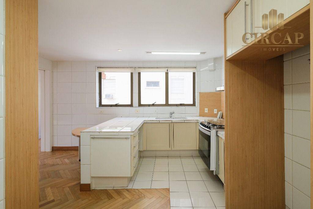 Apartamento à venda com 3 quartos, 198m² - Foto 10