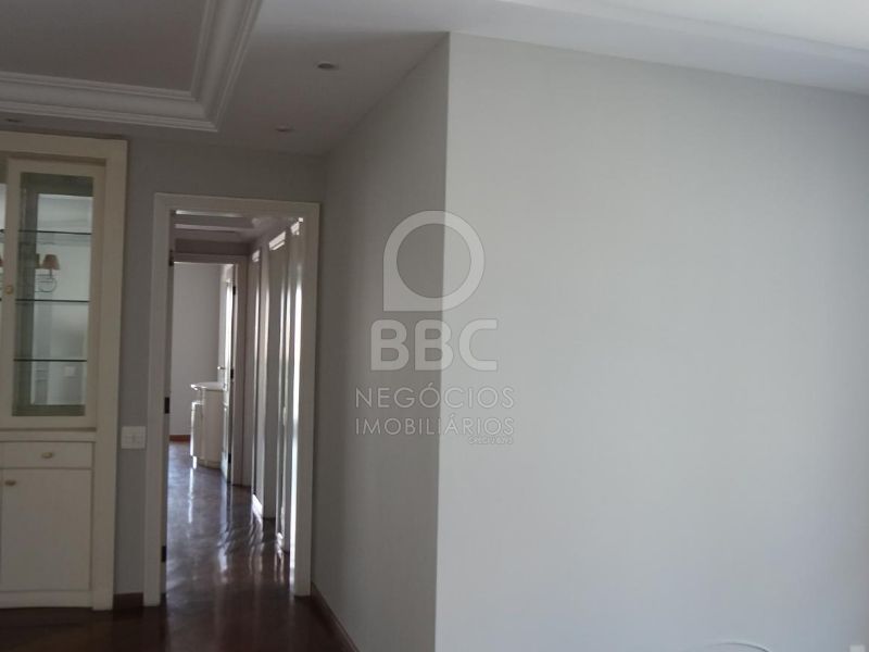 Apartamento à venda com 3 quartos, 125m² - Foto 2