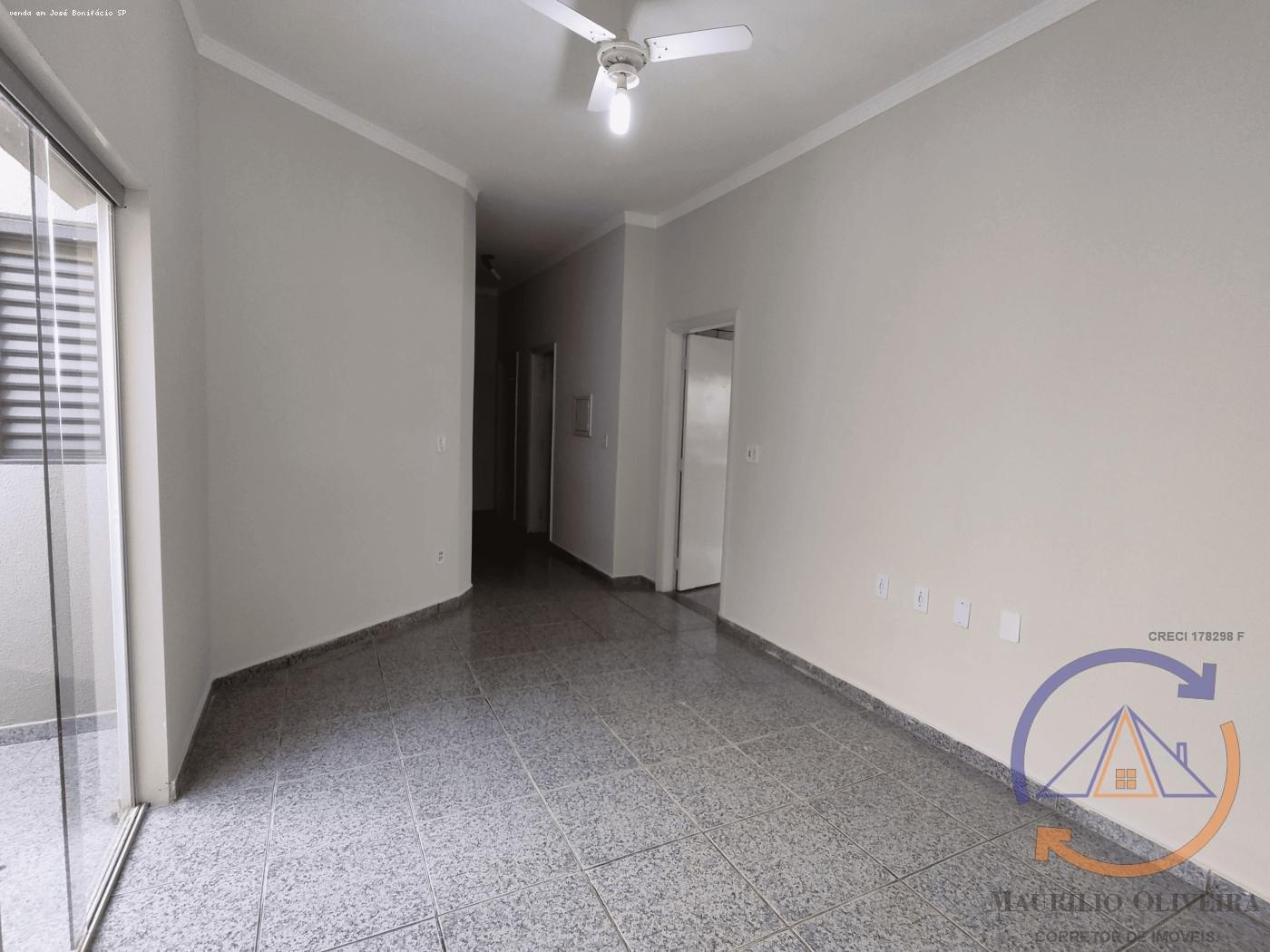 Casa à venda com 3 quartos, 300m² - Foto 5