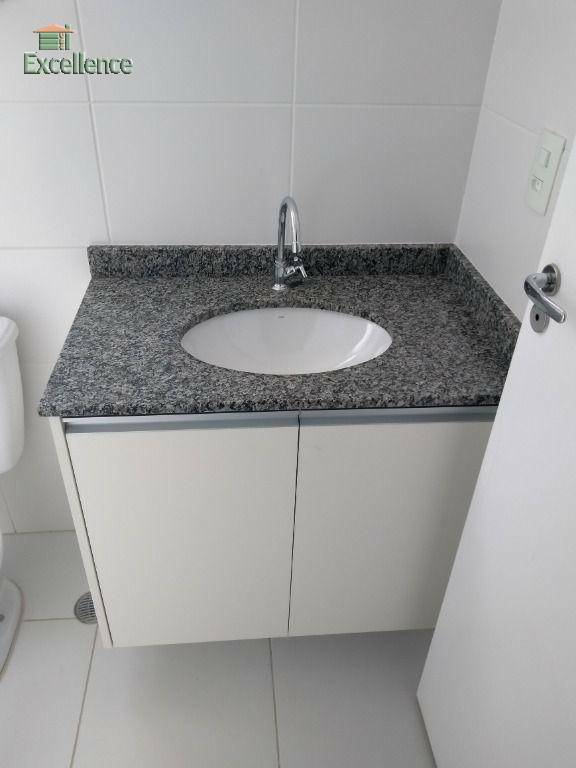 Apartamento para alugar com 2 quartos, 65m² - Foto 10