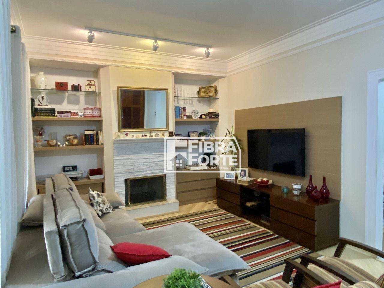 Casa à venda com 3 quartos, 208m² - Foto 7