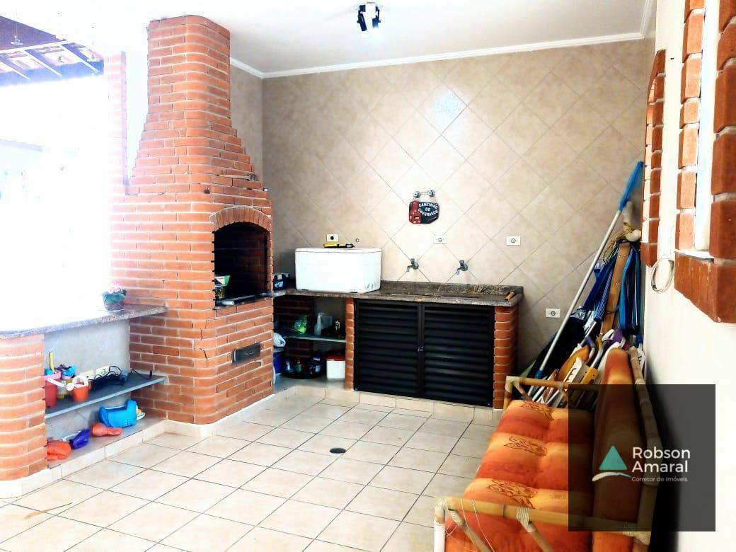 Casa à venda com 5 quartos, 212m² - Foto 5