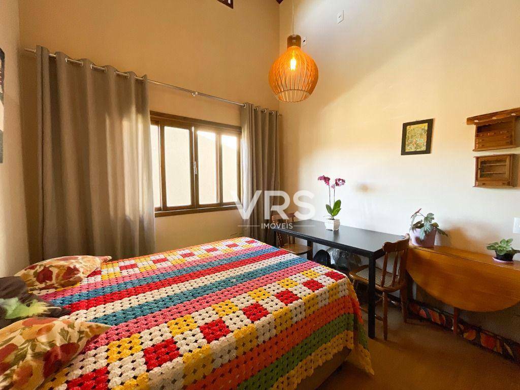 Casa de Condomínio à venda com 4 quartos, 250m² - Foto 16