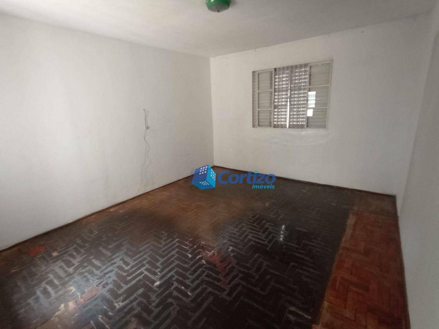 Casa à venda com 2 quartos, 140m² - Foto 5