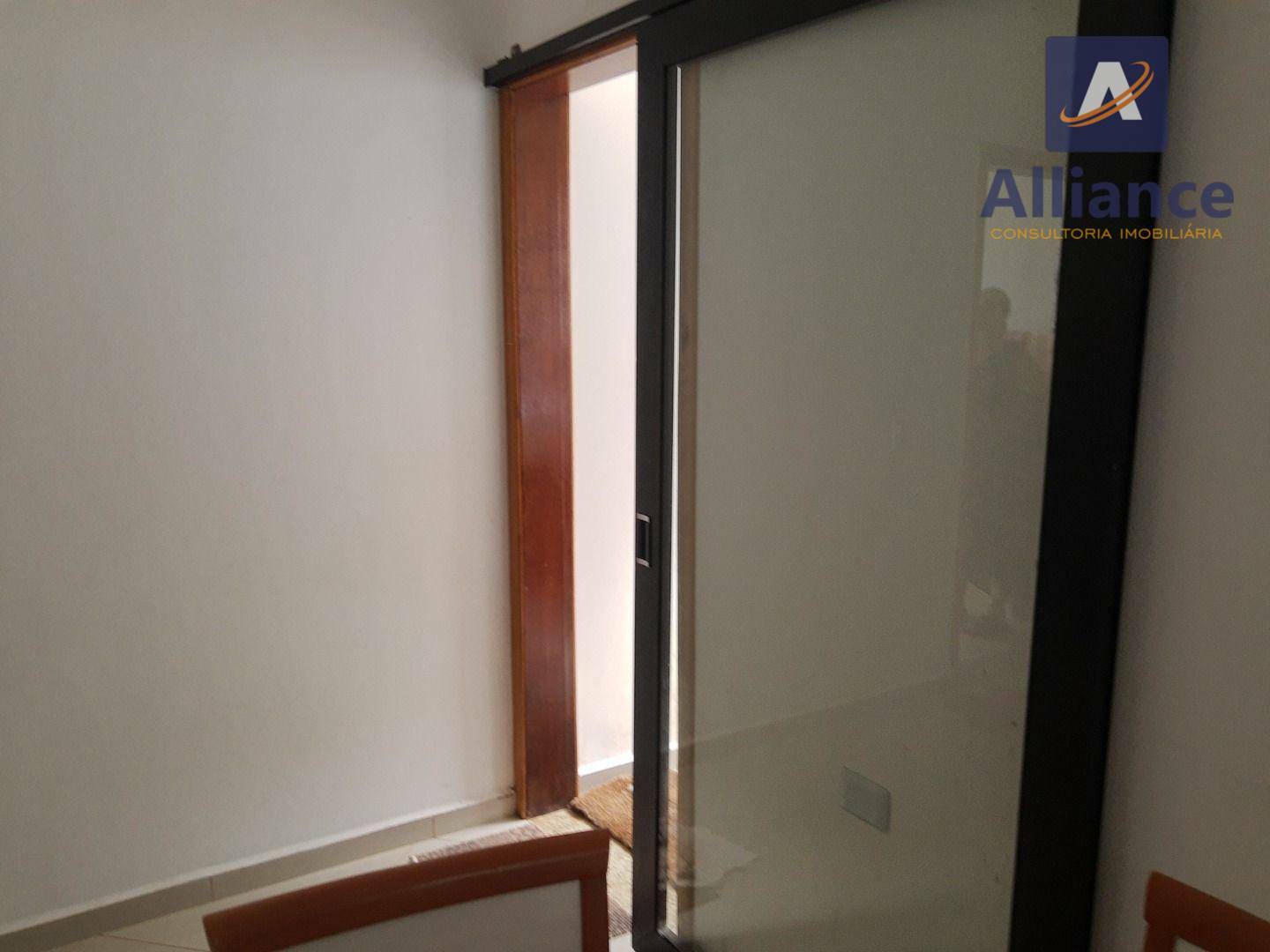 Casa de Condomínio à venda com 3 quartos, 250m² - Foto 29