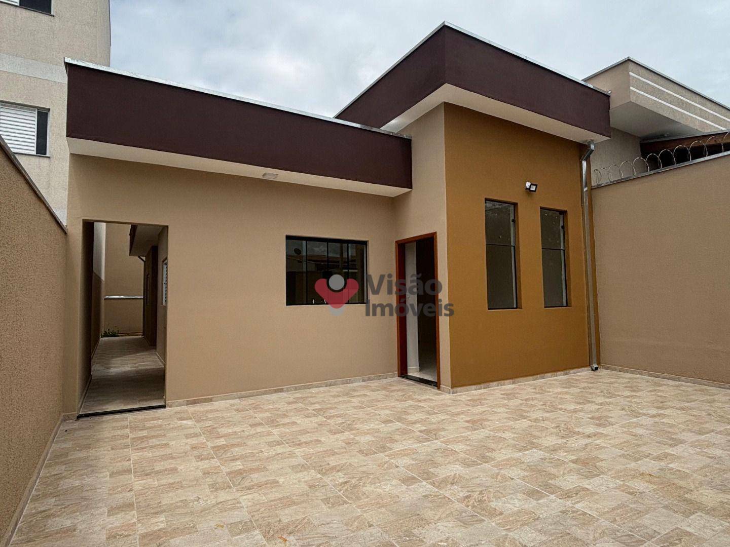 Casa à venda com 3 quartos, 200M2 - Foto 1