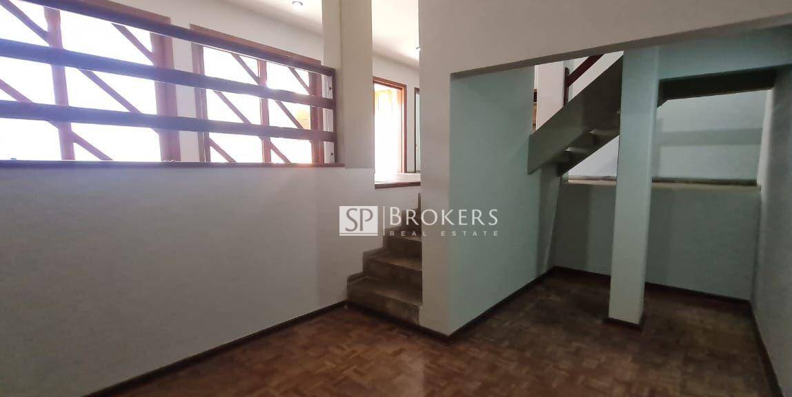 Casa para alugar com 3 quartos, 280m² - Foto 12