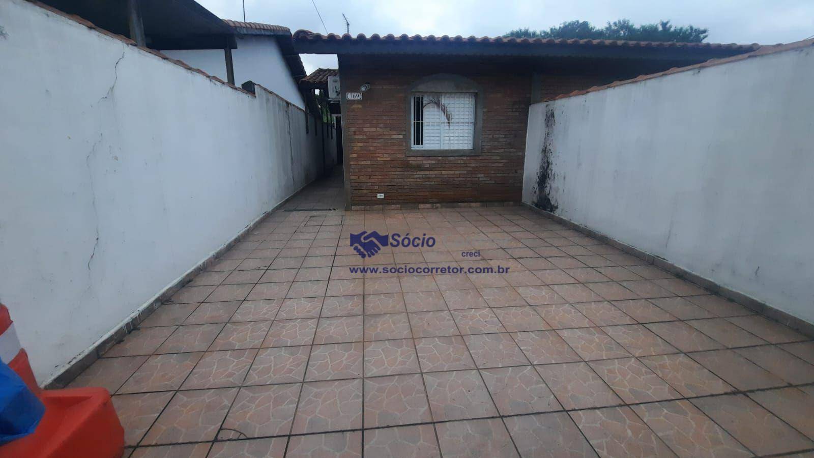 Casa à venda com 2 quartos, 125m² - Foto 1