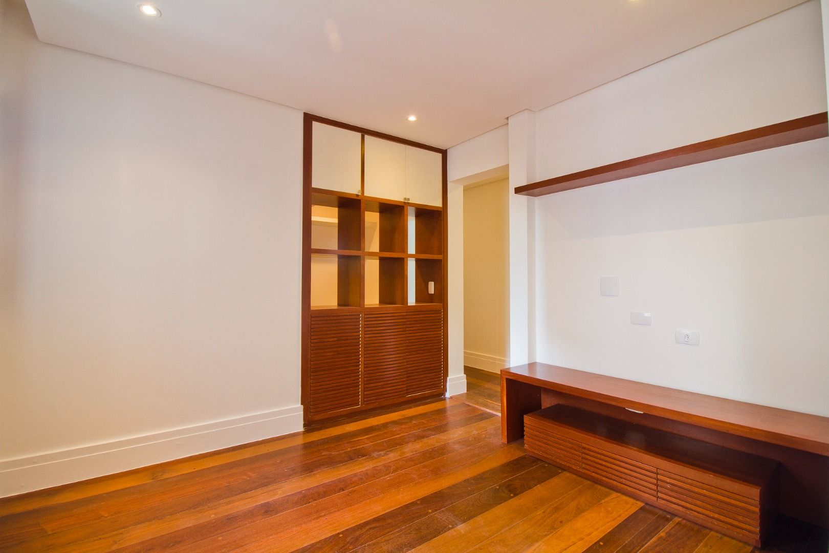 Apartamento à venda com 2 quartos, 103m² - Foto 35