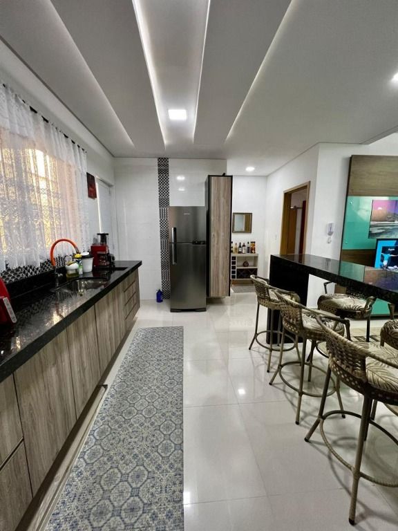 Casa à venda com 3 quartos, 115m² - Foto 3