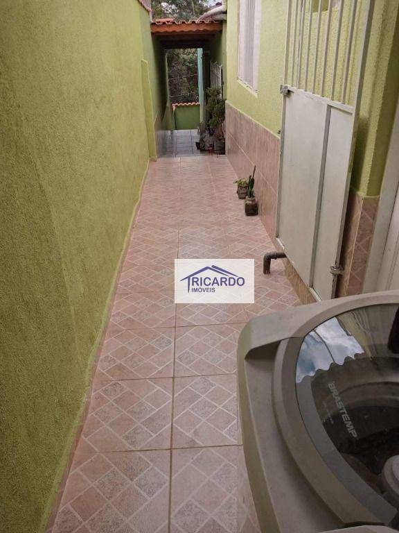 Sobrado à venda com 3 quartos, 130m² - Foto 5