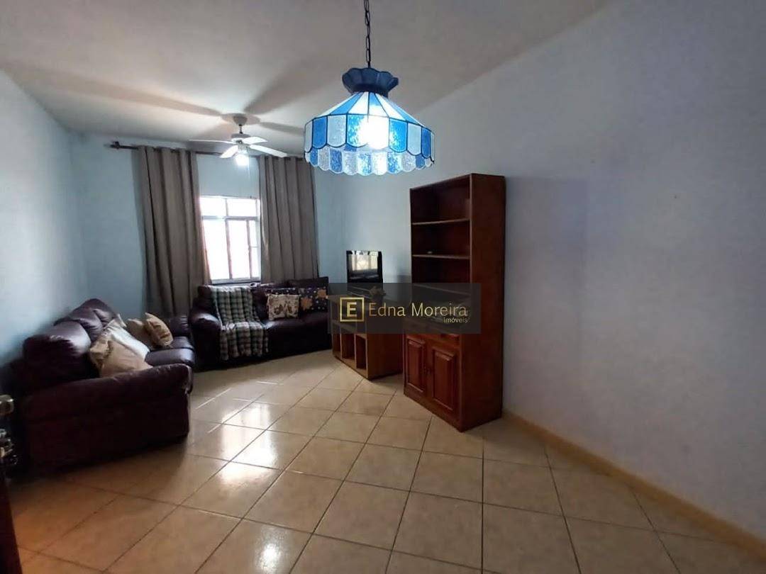 Casa à venda com 4 quartos, 187m² - Foto 2