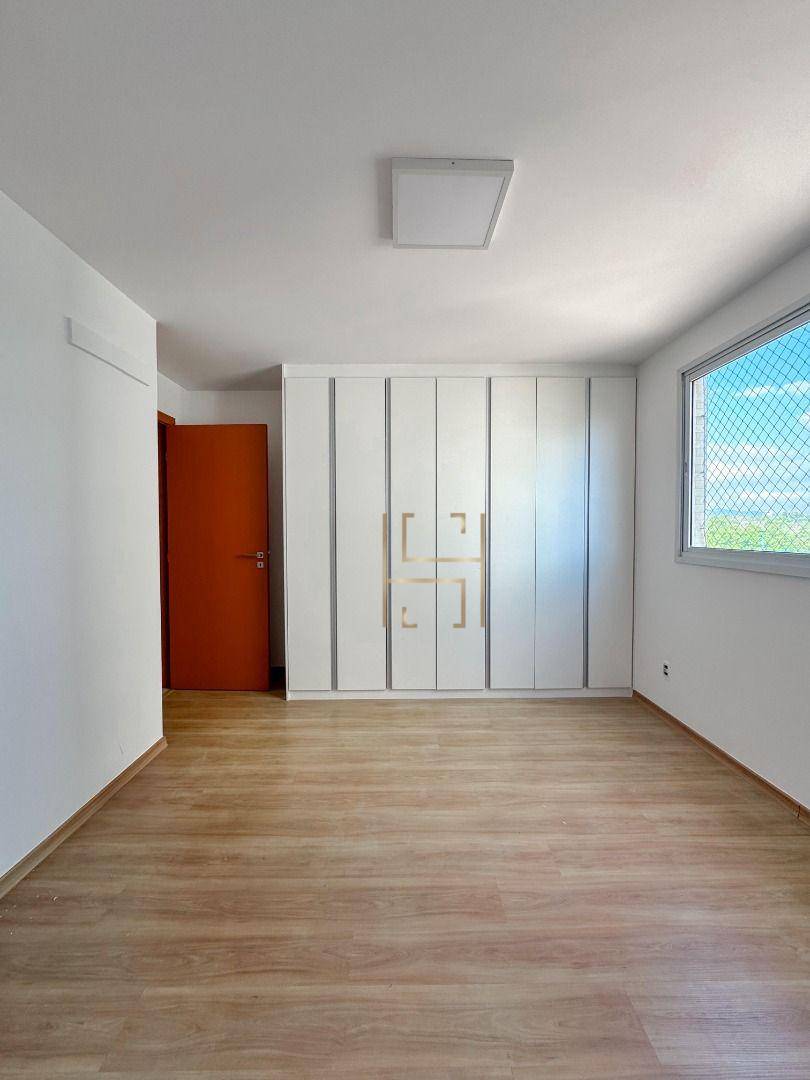 Apartamento à venda com 4 quartos, 136m² - Foto 12