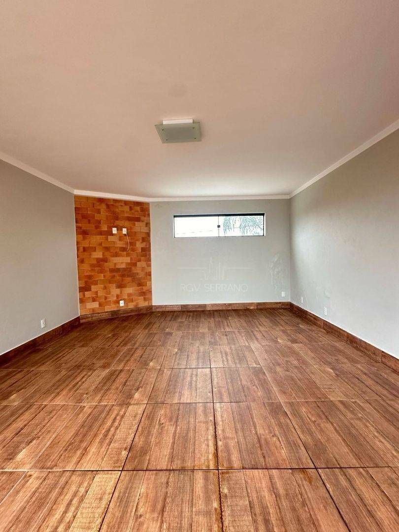 Casa para alugar com 2 quartos, 204m² - Foto 2